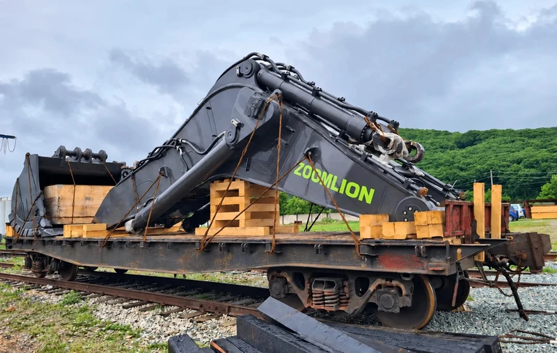 Zoomlion ZE2000: комплексная перевозка тяжёлой техники из Приморья в Забайкалье